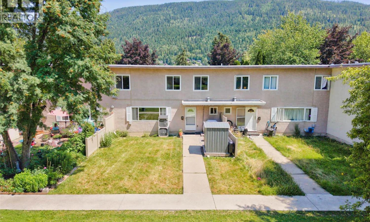 429 Richards W Street