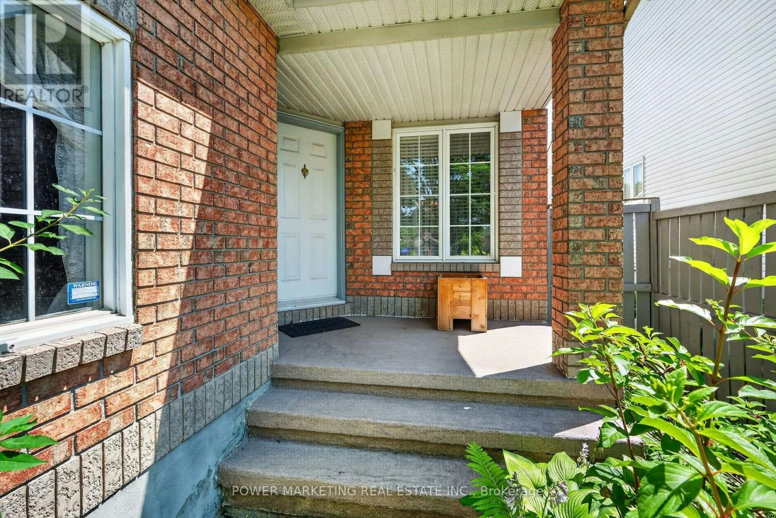 6886 Edgar Brault Street, Ottawa, ON, K1C 1L7 - 5