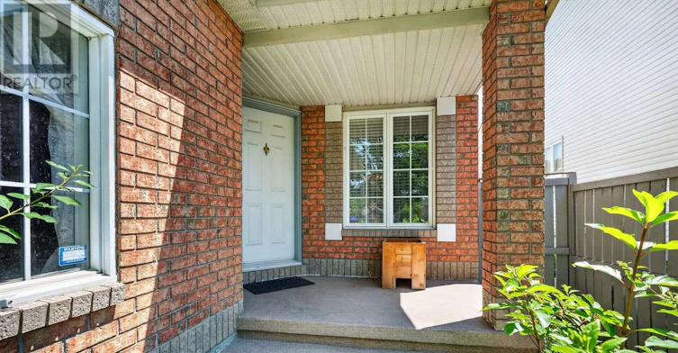 6886 Edgar Brault Street, Ottawa, ON, K1C 1L7 - 5