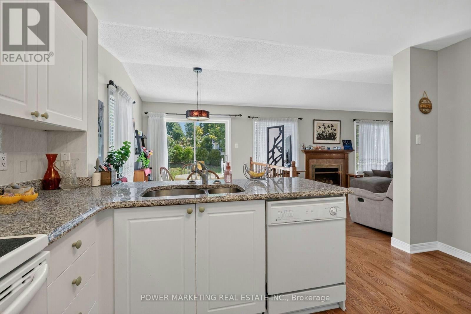 6886 Edgar Brault Street, Ottawa, ON, K1C 1L7 - 19