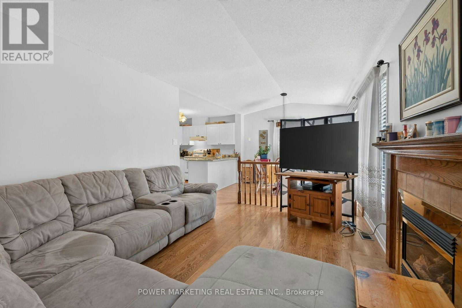 6886 Edgar Brault Street, Ottawa, ON, K1C 1L7 - 24