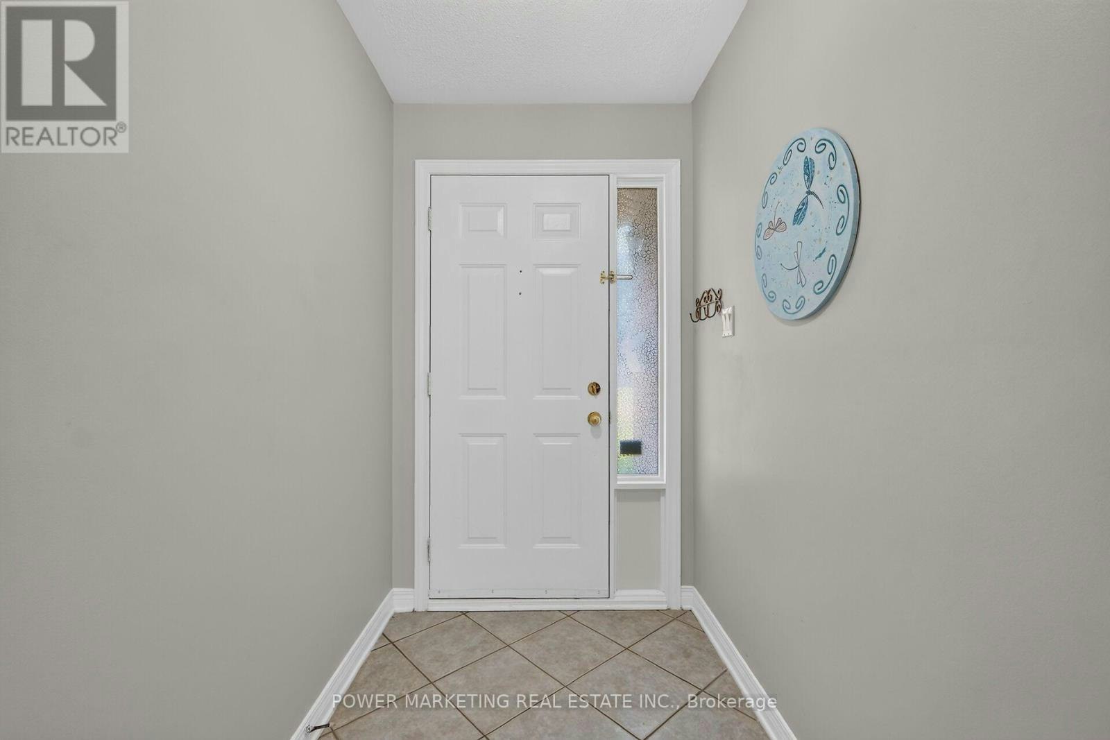 6886 Edgar Brault Street, Ottawa, ON, K1C 1L7 - 6