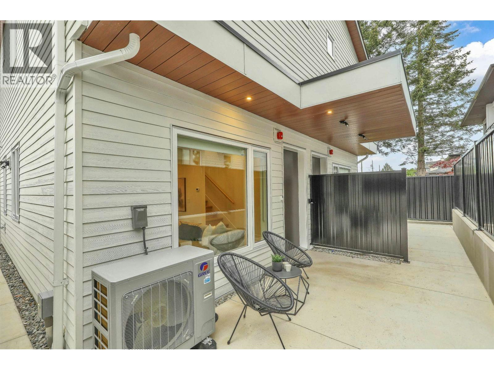 1-3183 Graveley Street, Vancouver, BC, V5K 3K7