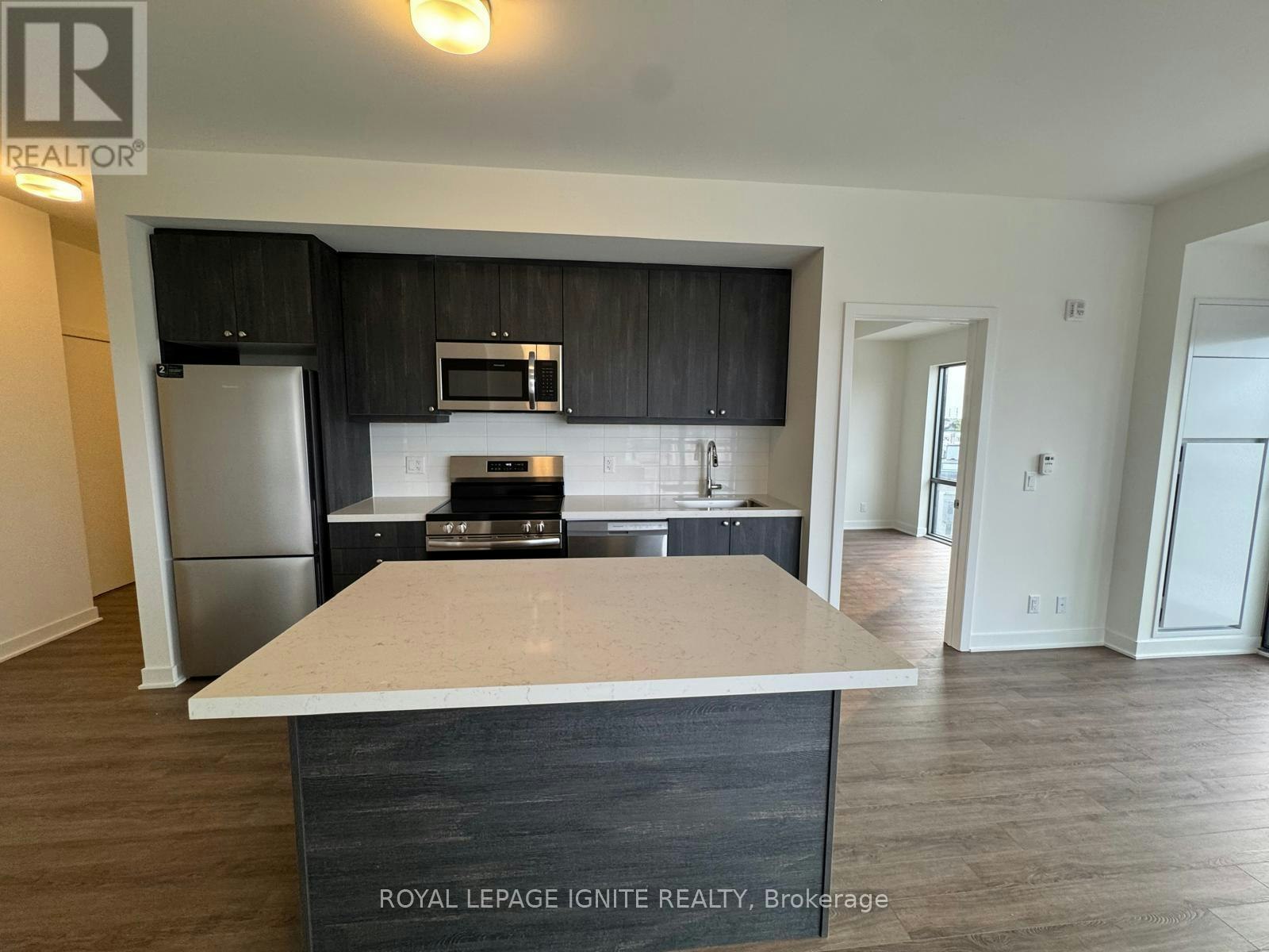 607-51 Clarington Boulevard, Clarington, ON, L1C 7J8 - 8