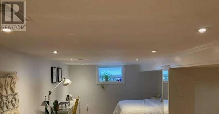 BASEMENT-17 Keystone Avenue, Toronto, ON, M4C 1G9 - 8