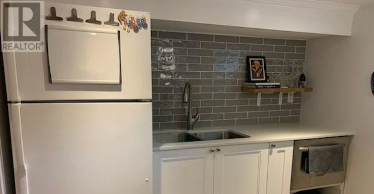 BASEMENT-17 Keystone Avenue, Toronto, ON, M4C 1G9 - 3