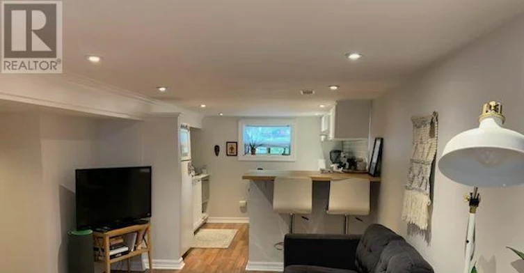 BASEMENT-17 Keystone Avenue, Toronto, ON, M4C 1G9