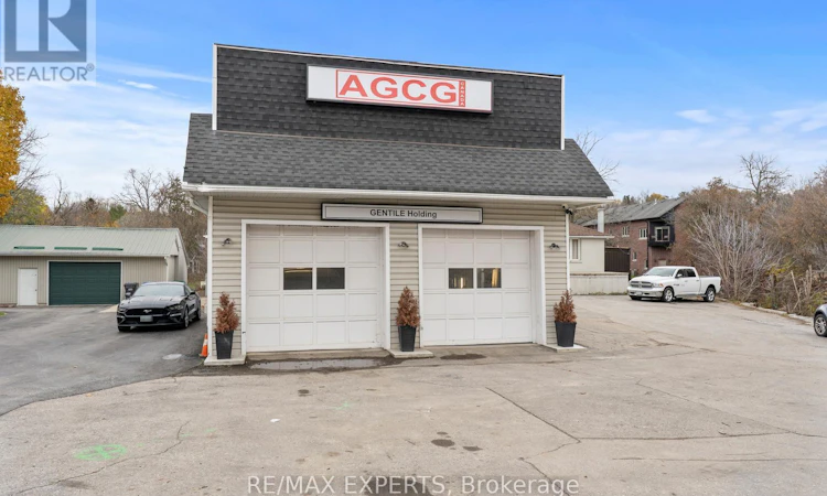 142 King Street E