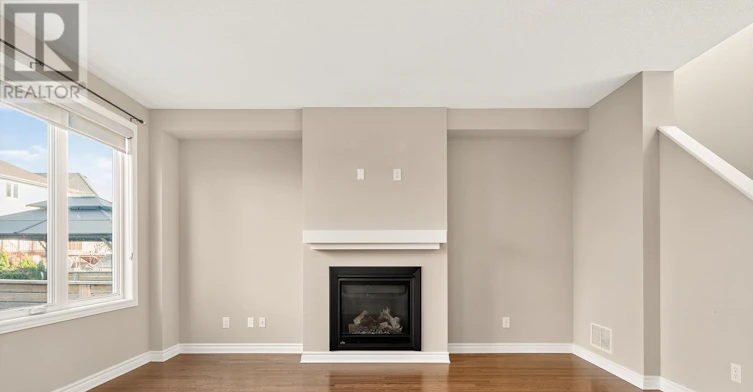 619 Geranium Walk, Ottawa, ON, K2S 2J3 - 3