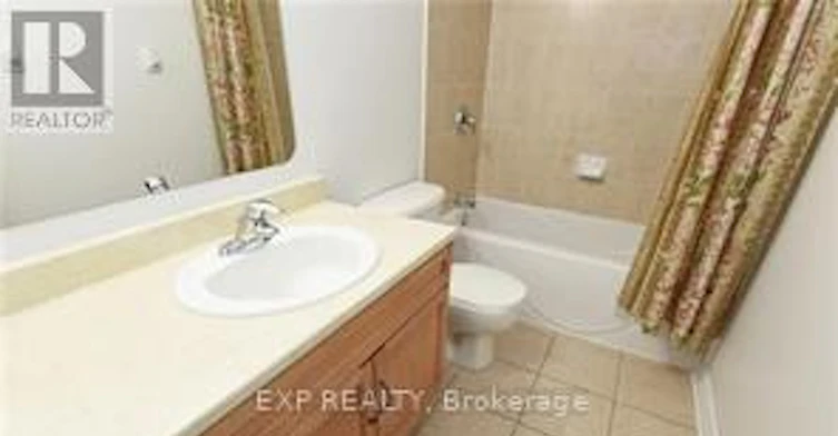 207 Hidden Meadow Avenue, Ottawa, ON, K1T 0C2 - 6
