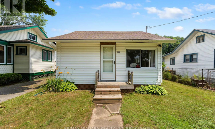 388 Ashwood Avenue