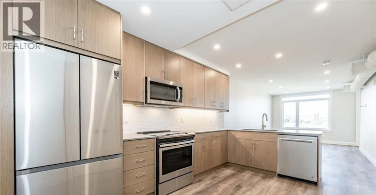 102-72 Erb Street E, Waterloo, ON, N2J 1L8