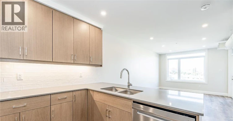 102-72 Erb Street E, Waterloo, ON, N2J 1L8 - 3