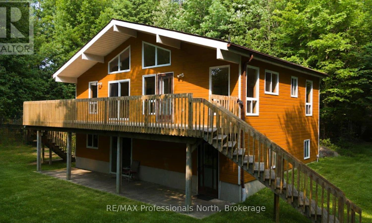 13 Hickory Crescent