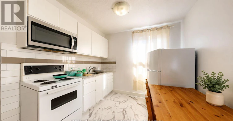 4-1110 Weston Road, Toronto, ON, M6N 3S4 - 4