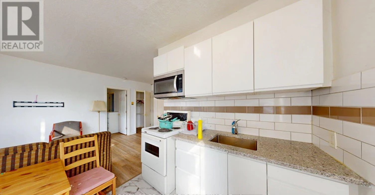 4-1110 Weston Road, Toronto, ON, M6N 3S4 - 4