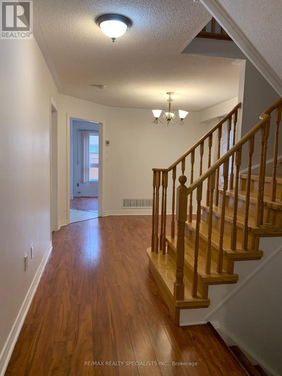 10 Ashmere Road, Brampton, ON, L7A 1R3 - 4