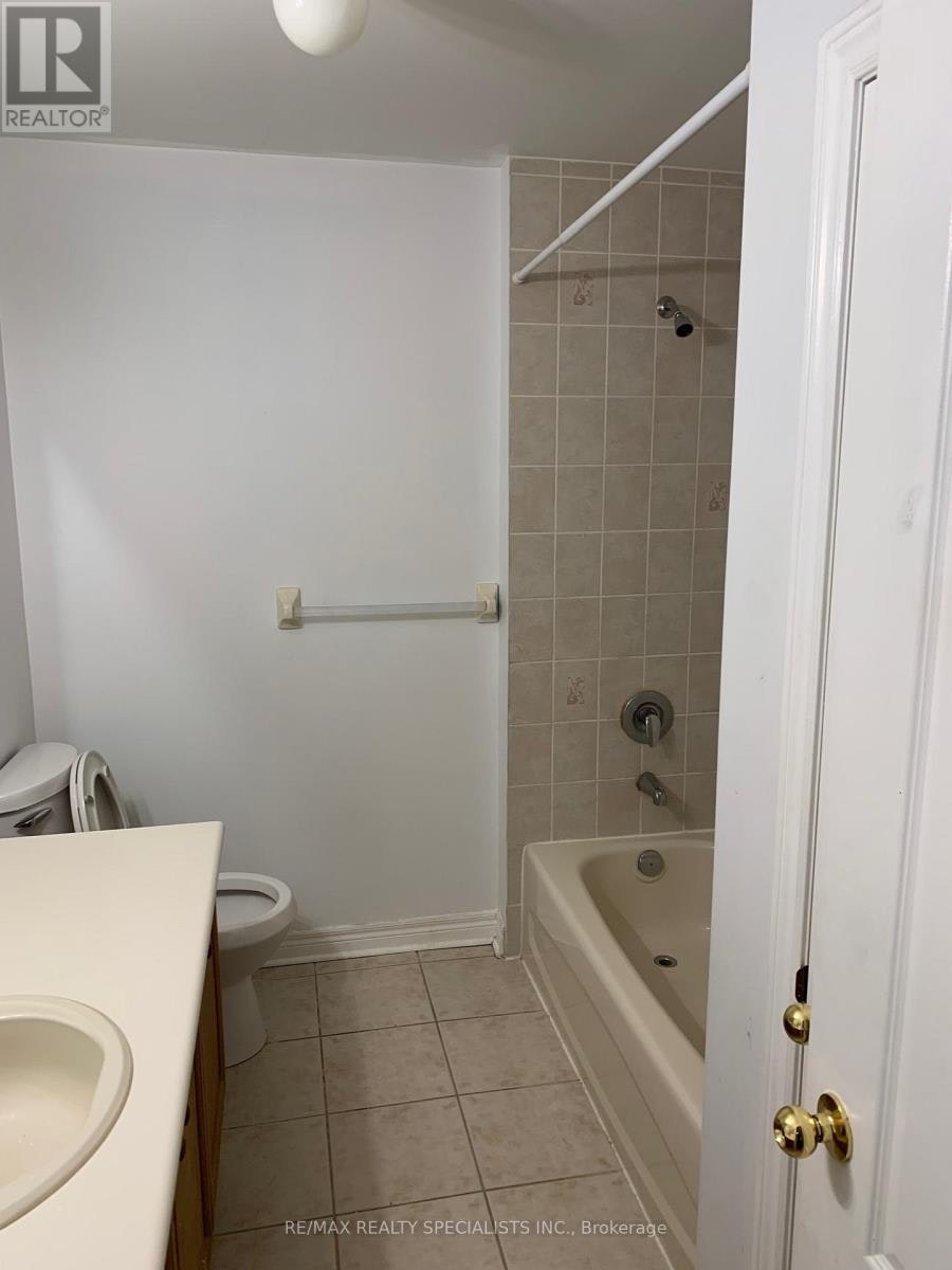 10 Ashmere Road, Brampton, ON, L7A 1R3 - 10