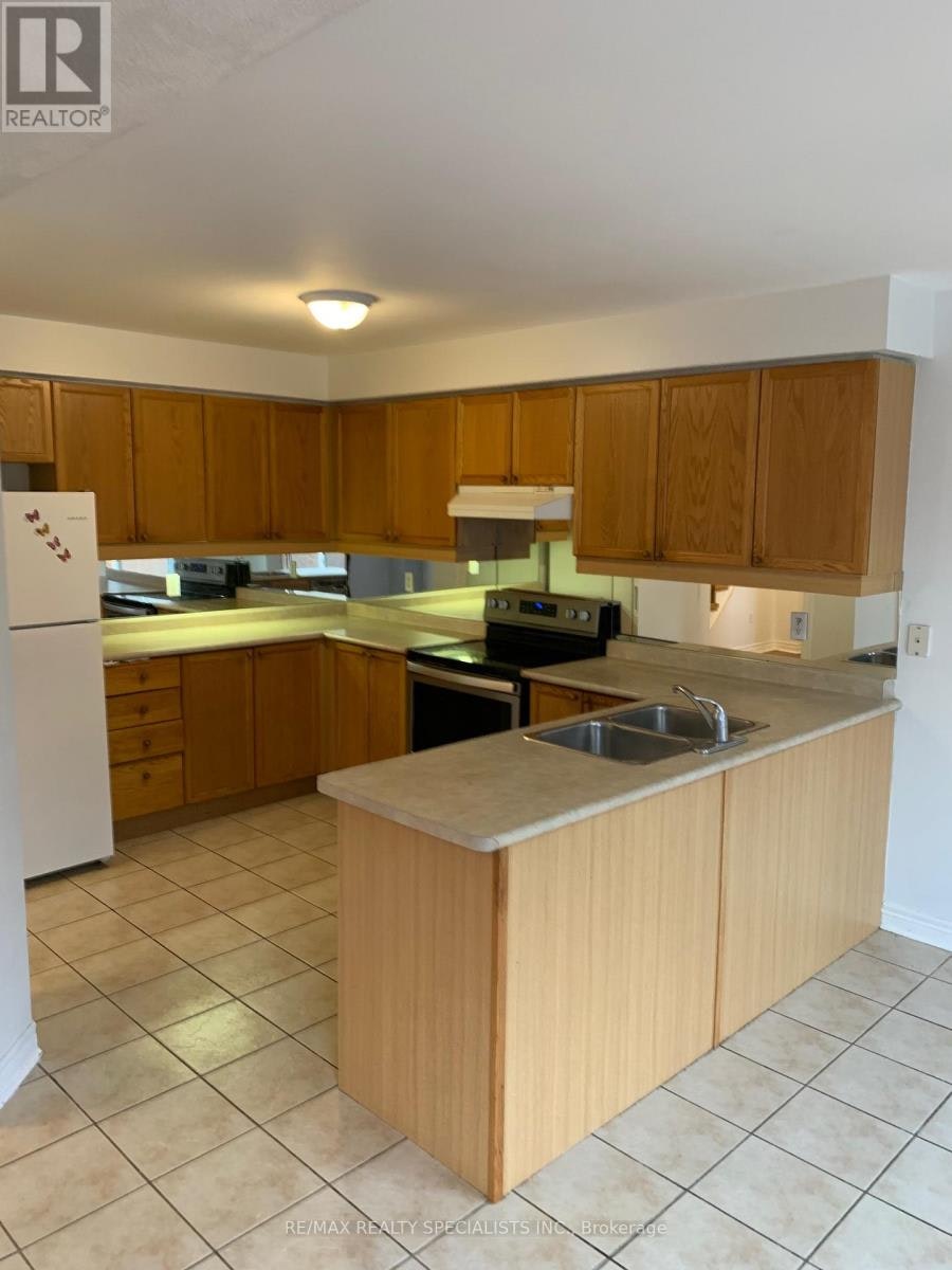10 Ashmere Road, Brampton, ON, L7A 1R3 - 7
