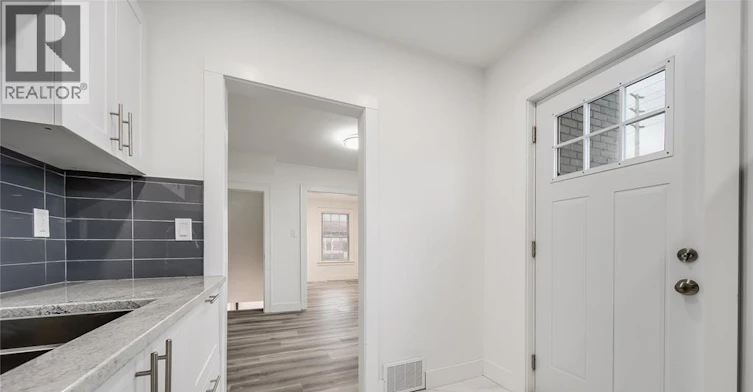 1691 Dougall, Windsor, ON, N8X 1S4 - 4