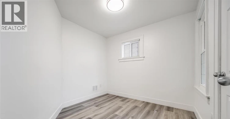 1691 Dougall, Windsor, ON, N8X 1S4 - 11