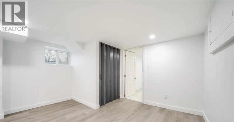 1691 Dougall, Windsor, ON, N8X 1S4 - 17