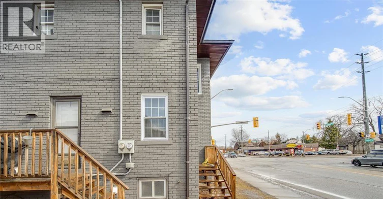 1691 Dougall, Windsor, ON, N8X 1S4 - 23
