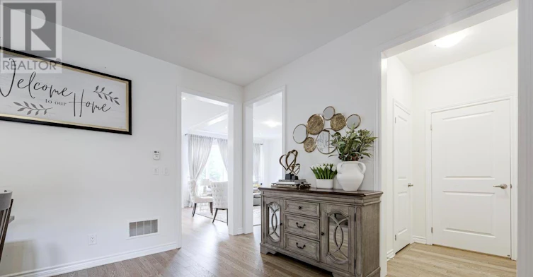 MAIN-33 Bremner Street, Whitby, ON, L1R 1W5 - 9