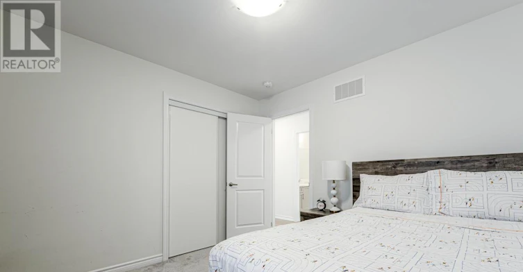 MAIN-33 Bremner Street, Whitby, ON, L1R 1W5 - 39