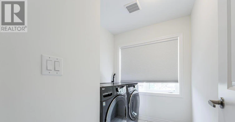 MAIN-33 Bremner Street, Whitby, ON, L1R 1W5 - 43