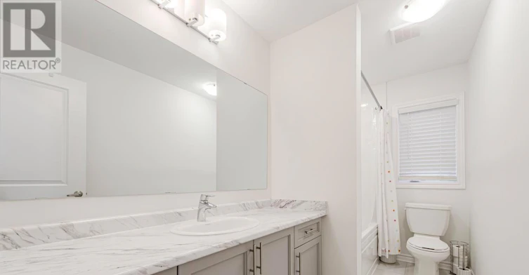 MAIN-33 Bremner Street, Whitby, ON, L1R 1W5 - 41