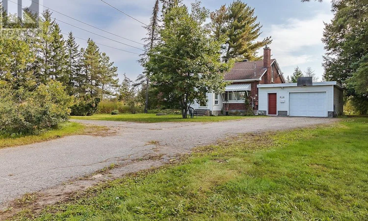928 Great Northern Road
