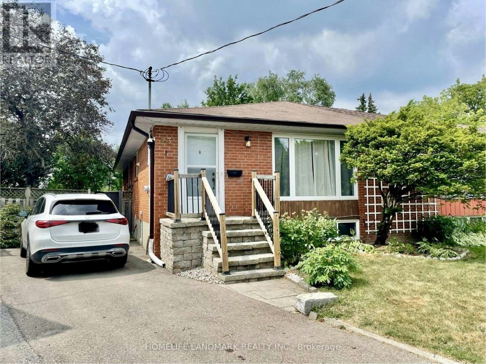 23 Beethoven Court, Toronto, ON, M2H 1W1