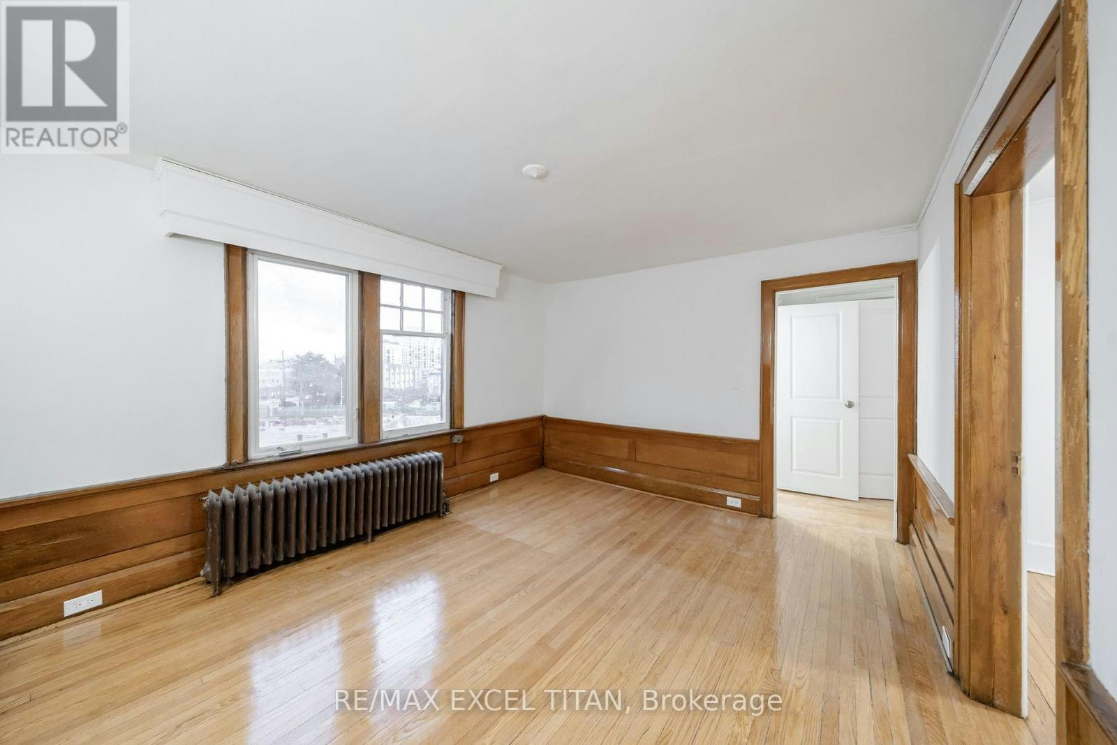 43-4 Kingston Road, Toronto, ON, M4L 2S4 - 3