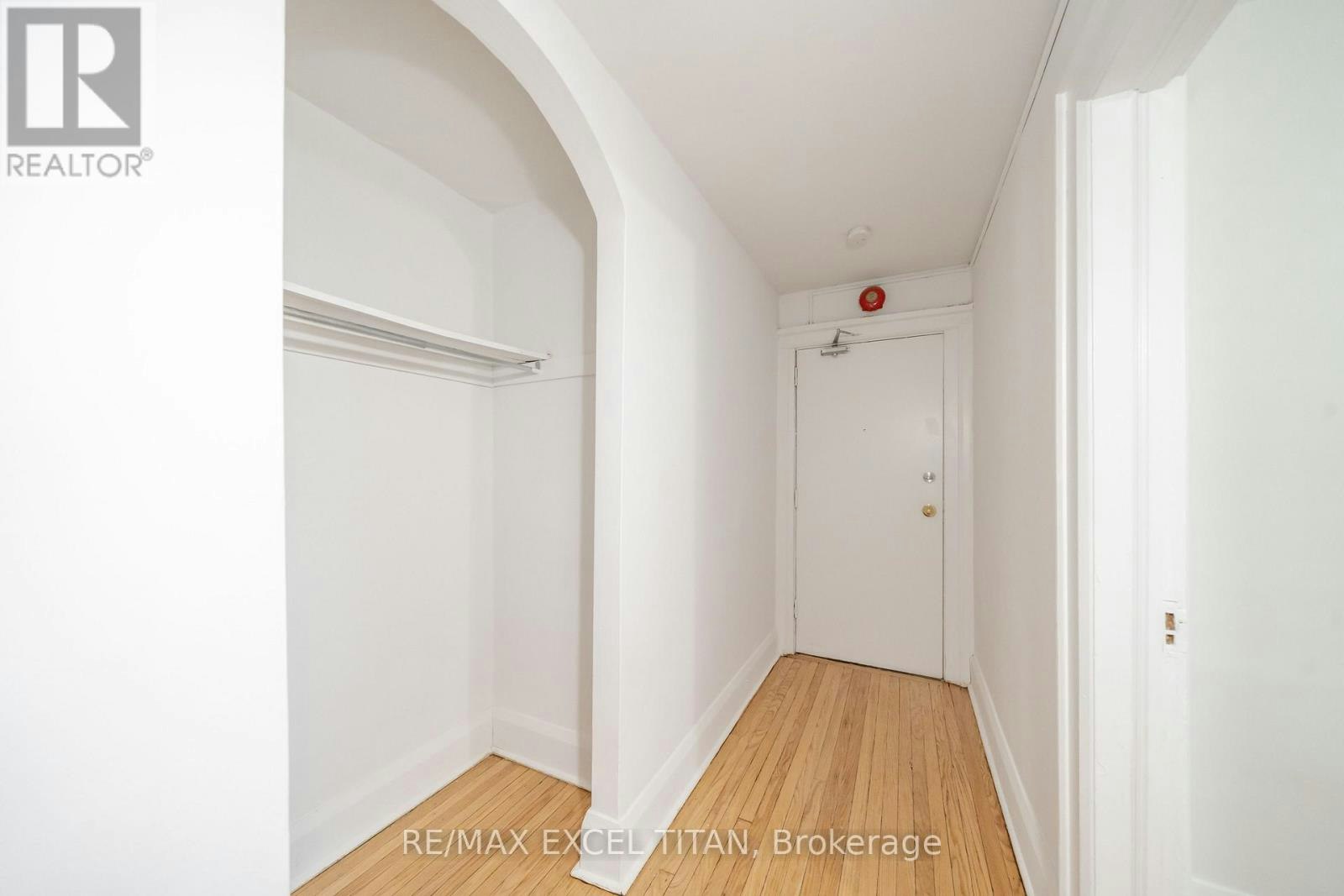 43-4 Kingston Road, Toronto, ON, M4L 2S4 - 7