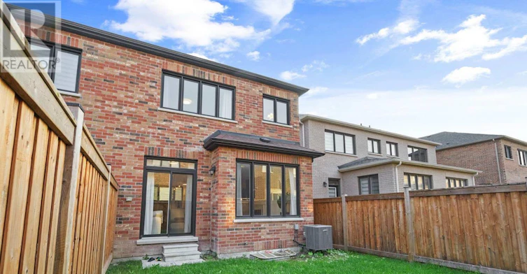 37 Macpherson Street, Whitby, ON, L1P 0N5 - 5