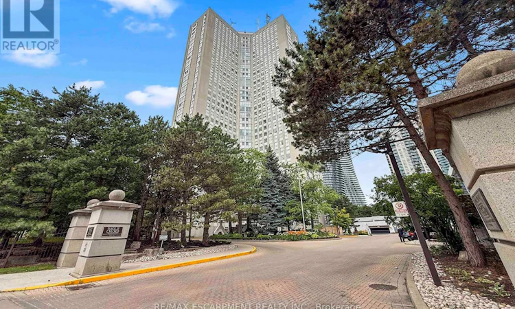 2804-3650 Kaneff Crescent