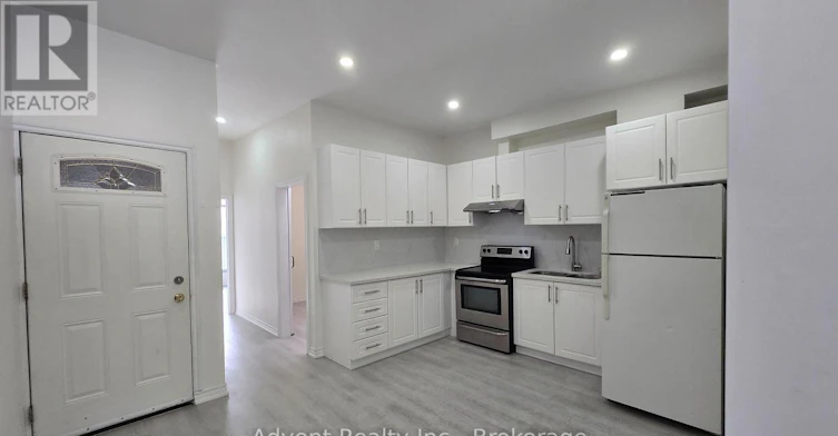2ND FLOOR-1454 Queen Street W, Toronto, ON, M6K 1M2