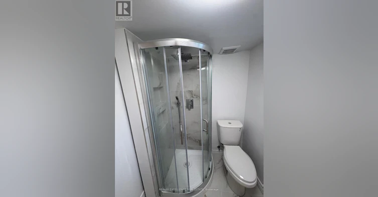 25 Garratt (Room Boulevard, Toronto, ON, M3K 1S8 - 7