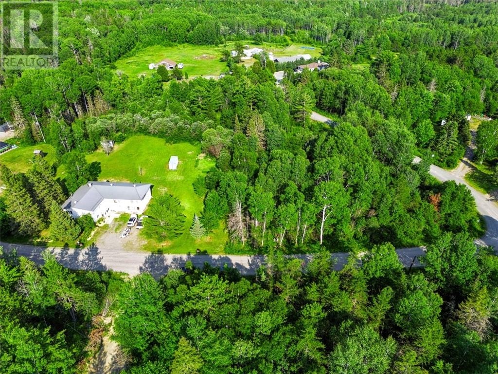 318 Chain Lake Road, Markstay, ON, P0M 3C0