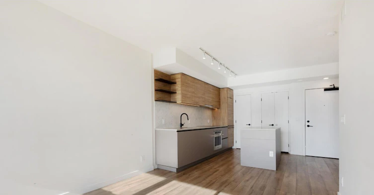 3505-10448 University Drive, Surrey, BC, V3T 0Z7 - 11