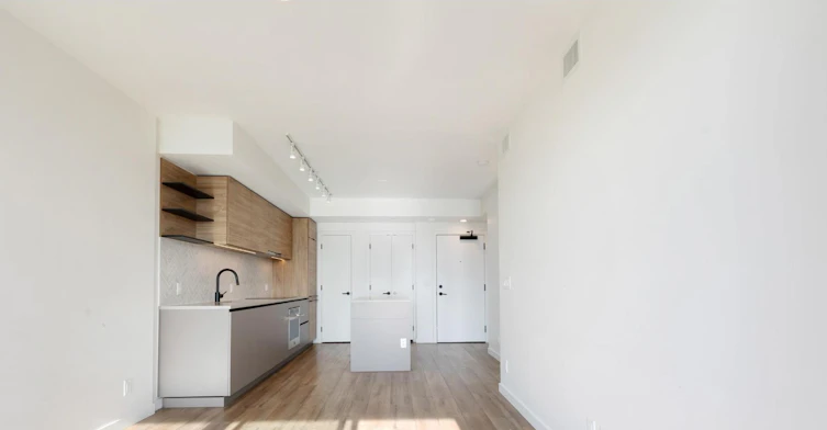 3505-10448 University Drive, Surrey, BC, V3T 0Z7 - 10