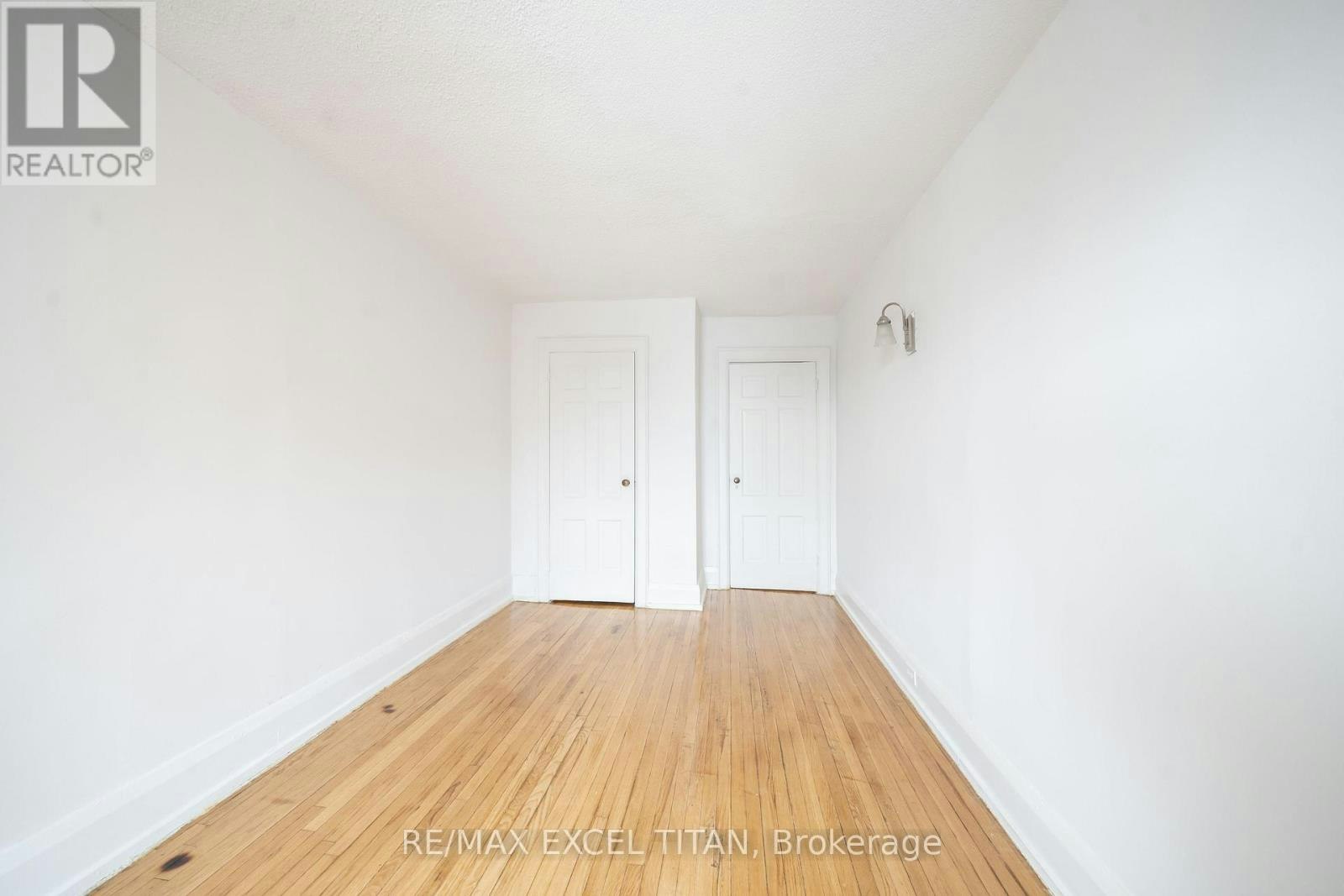 81-10 Kingston Road, Toronto, ON, M4L 2S4 - 3