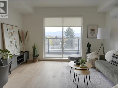 408-1380 Pridham Avenue - 3