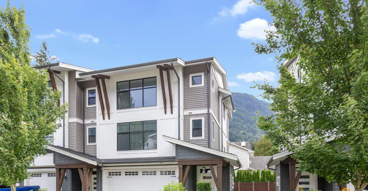 4-386 Pine Avenue, Harrison Hot Springs, BC, V0M 1K0