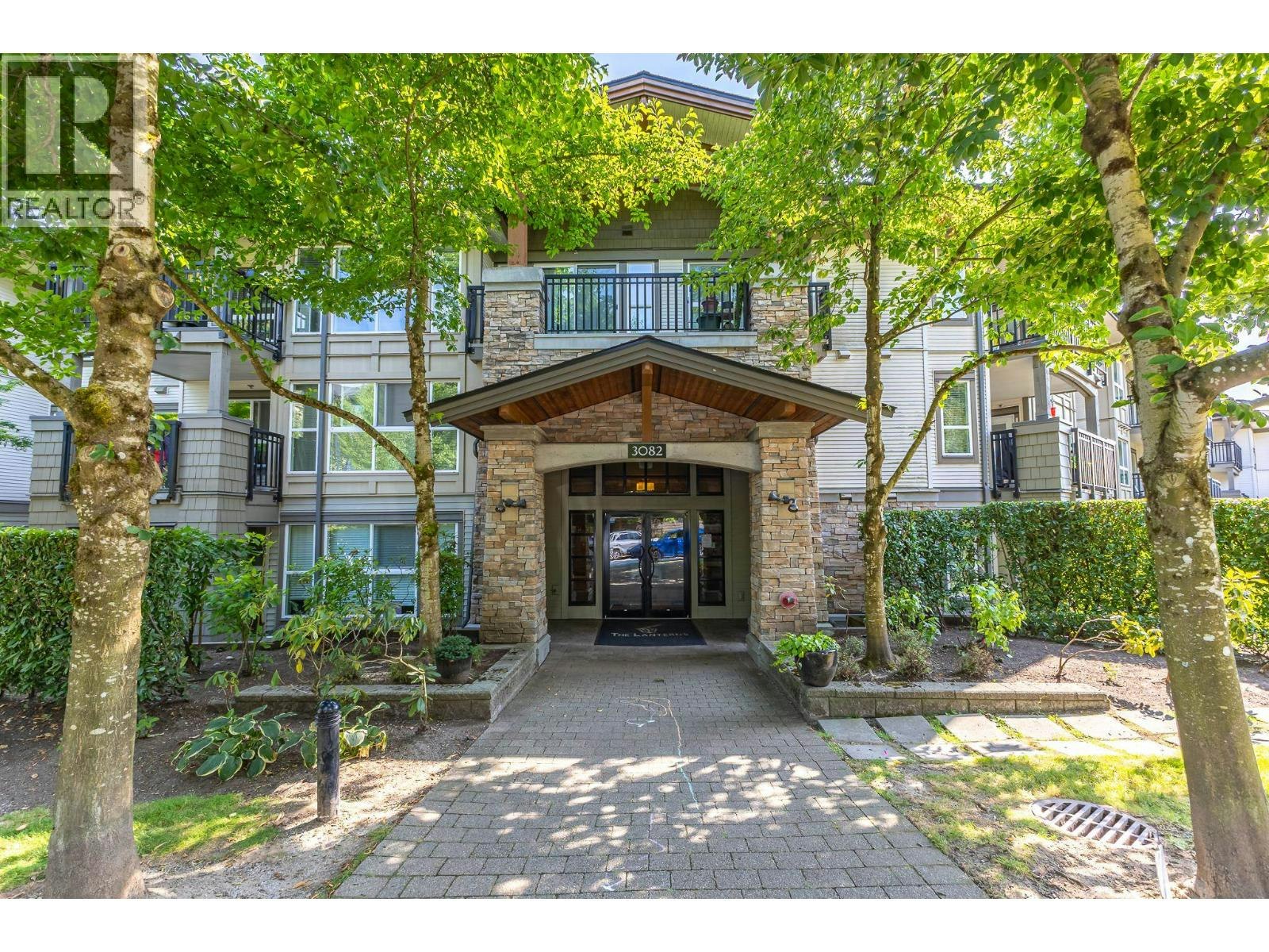 201-3082 Dayanee Springs Boulevard, Coquitlam, BC, V3E 0A3