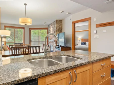 422A-2036 London Lane - 4