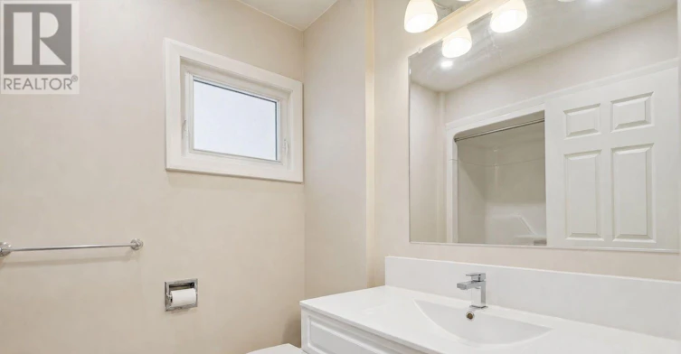 19 Leeper Street, St. Catharines, ON, L2S 2M9 - 12