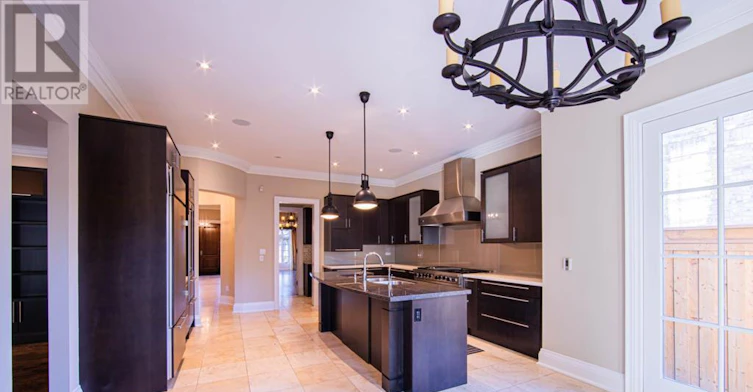 76 De Vere Gardens, Toronto, ON, M5M 3E9 - 3