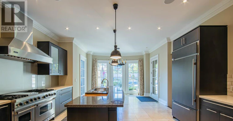 76 De Vere Gardens, Toronto, ON, M5M 3E9 - 5